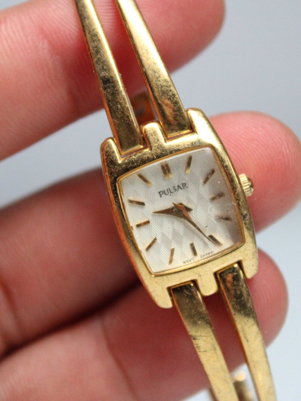 Pulsar Women's Quartz Watch Gold Tone Bangle Bracelet Rectangular Japan Movt